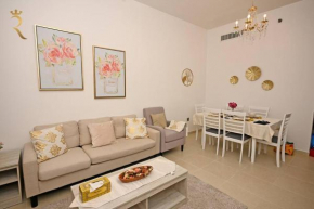 Mangrove Bliss Cozy 2BR Apartment in Al Reem